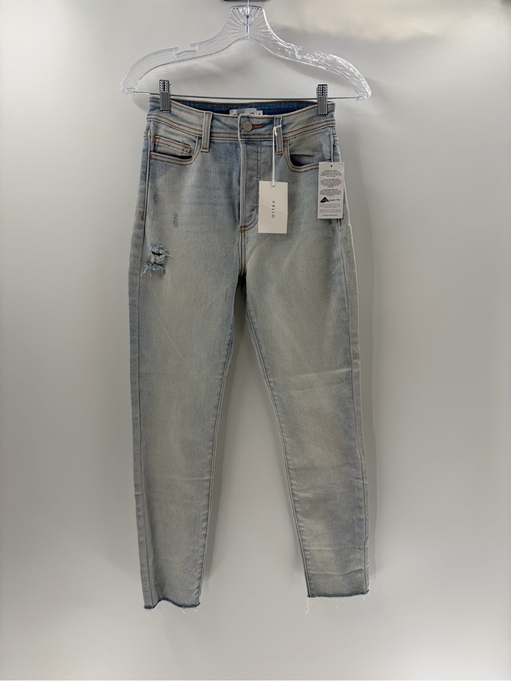 Cello High-Rise mom jean distress ripped Light Blue Slim Jeans size 24 NWT